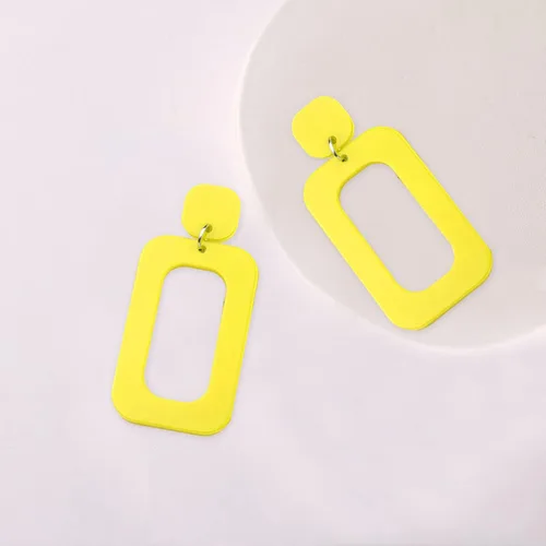 Vista 6 de GBAHFY Aretes colgantes de neón retro retro de los años 80, accesorio de disfraz de fiesta de los años 80 para mujer, regalos de joyería