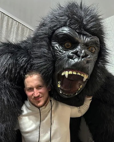 Vista 6 de Disfraz inflable de gorila rugido de King Kong para actividades de Halloween, disfraz de mascota de orangután