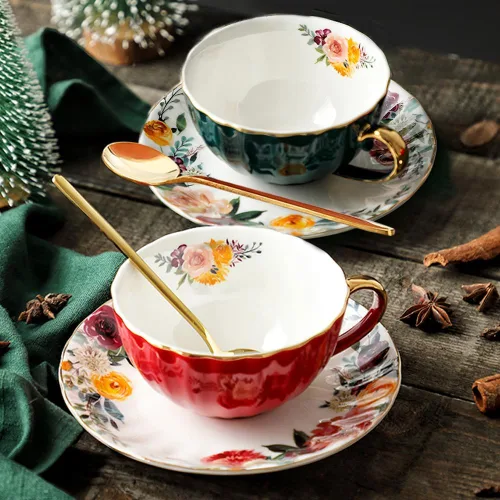 Vista 8 de JOYOFUN Taza y Platillo de Té Verde, Taza de Café de Porcelana con Diseño Floral Forrado de Cerámica Real con Ribete Dorado y Cuchara, Taza