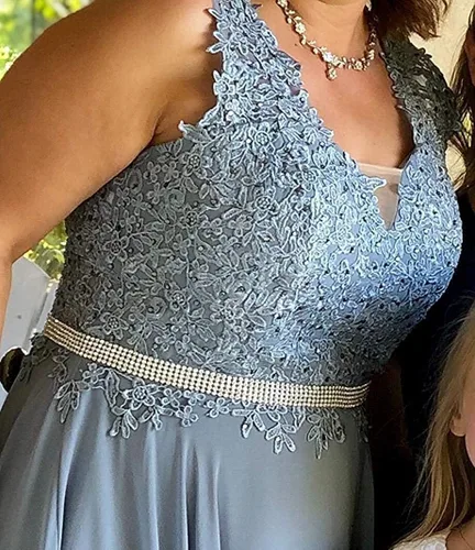 Vista 3 de Vestidos de dama de honor con apliques de encaje, vestidos largos de gasa con cuello en V, vestidos formales