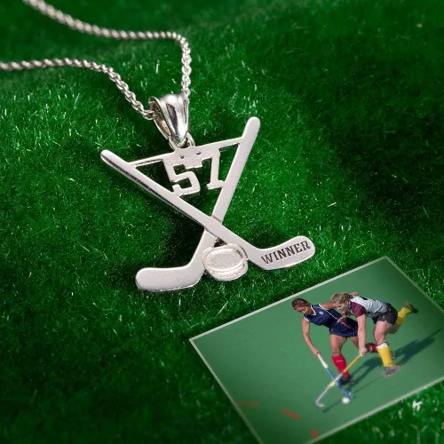 Vista 2 de AILIN Collar de hockey personalizado de plata de ley 925 con número de la suerte y nombre, colgante de grabado personalizado, palos de hockey sobre