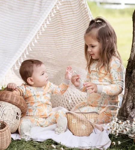 Vista 3 de Burt's Bees Baby - Pijama para niña, con cremallera delantera y pies cerrados antideslizantes, de algodón orgánico 100%, para niñas pequeñas