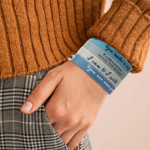 Vista 5 de Sieral 50 Piezas Pulseras Inspiracionales de Goma Motivacionales Regalos de Agradecimiento a Granel para Estudiantes Mujeres Hombres Pulseras