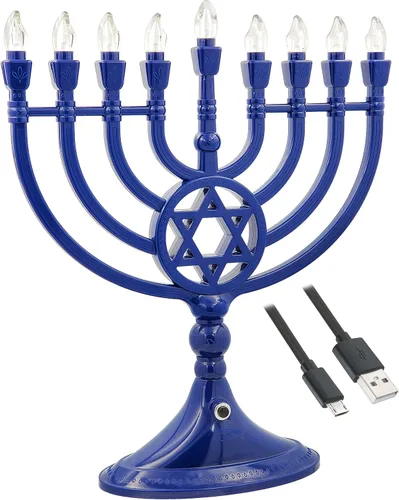 Vista 6 de The Dreidel Company Menorá de Hanukkah eléctrica LED tradicional de oro rosa - Funciona con batería o USB - Incluye un cable de carga micro USB de 4