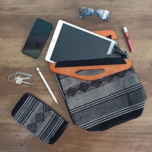 Vista 4 de MEXICANDOO Set of Authentic Mexican Handcrafted Woven Handbag with Wooden Handles and Matching Clutch Bag for Women or Girls