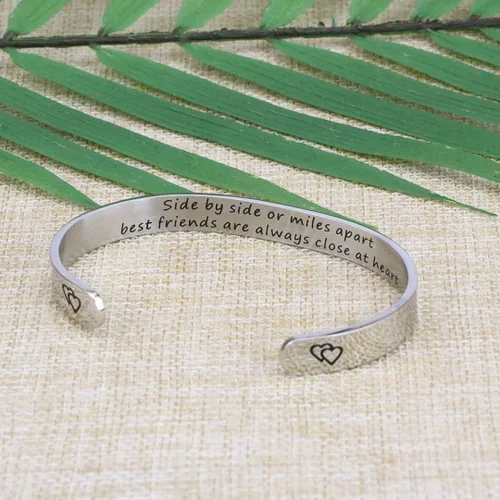 Vista 2 de JoycuFF - Pulseras de acero inoxidable para mujer con frase inspiradoramantra (en inglés) oculta, un regalo para mostrarle tu apoyo a tus amigos