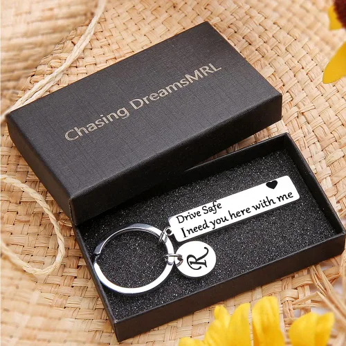 Vista 7 de Chasing DreamsMRL Llavero seguro para el novio, regalos del día de San Valentín para novio, regalo de I Love You para él, llaveros