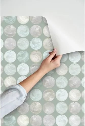 Vista 3 de Muestras de papel tapiz autoadhesivo – Capiz Shell Mint Circles Hawaii Boho Shells papel tapiz extraíble personalizado por Spoonflower Sample 12