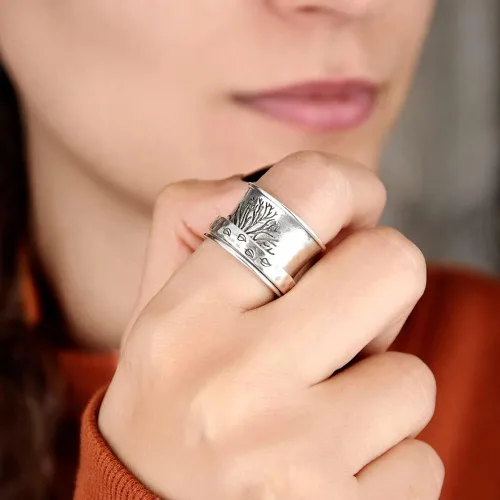 Vista 2 de Anillo giratorio de árbol de la vida para mujeres y hombres, antiansiedad, gira libremente, inspiraciones, alivio del estrés, apilable, dedo medio