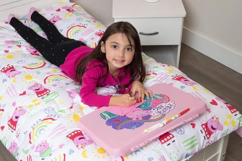 Vista 6 de Peppa Pig Escritorio de regazo para niños con almacenamiento, tapa plegable y diseño plegable, portátil para viajes o uso en la cama en casa, ideal