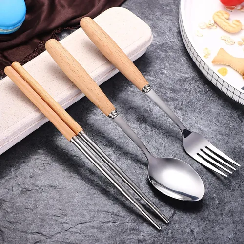Vista 3 de Muka Juego de 3 cubiertos reutilizables con mango de madera con estuche y mango de madera