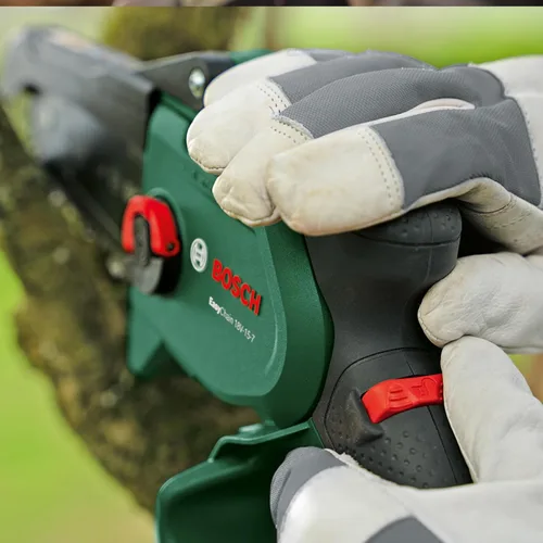Vista 12 de Bosch Sierra de podar compacta inalámbrica para el hogar y el jardín EasyChain 18V-15-7