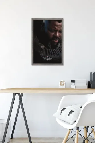 Vista 6 de Trends International Marvel Black Panther: Wakanda Forever - Póster de una hoja de M'Baku Versión enmarcada Barnwood