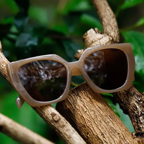 Vista 7 de kimorn Gafas de sol para mujeres y hombres de moda retro gafas de sol de moda K1354