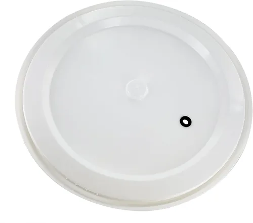 Vista 4 de Tapa perforada y con ojales de plástico de 6.5 galones para fermentadores de 6.5 galones