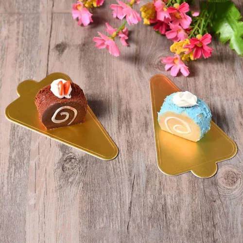 Vista 4 de HANSGO Bases triangulares para tartas, 100 piezas de mini tablero de pastel de mousse, cartones para postres, bandejas de exhibición de postres