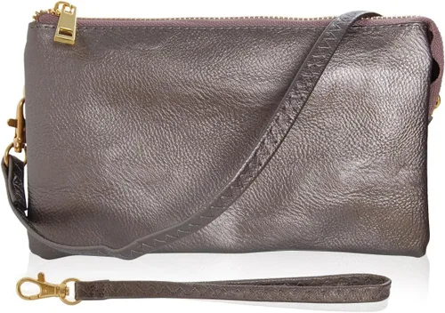 Vista 12 de Humble Chic bolsa pequeña de piel vegana, para usar cruzada o cartera con ajuste de pulsera, incluye hombro ajustable y correa para muñeca. Oro