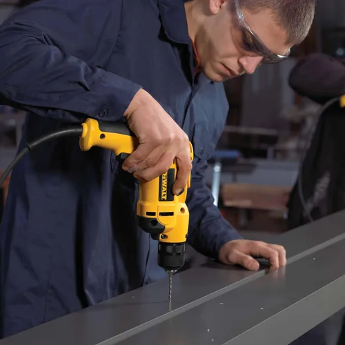 Vista 3 de DeWalt DWD112 - Taladro con empuñadura de pistola VSR, 3/8 pulgada, 8.0 Amp, con portabrocas sin llave, completamente de metal
