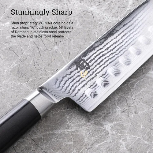 Vista 3 de Shun DM0718. Cuchillo Santoku de 7 pulgadas.