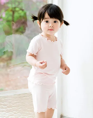 Vista 4 de VAENAIT BABY - Pijama de viscosa para niñas y niños pequeños de 6 a 12 meses, 2 piezas, camiseta y shorts, tela fresca, drapeada y suave para verano