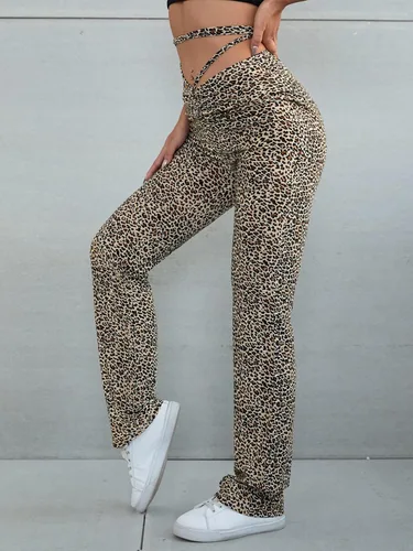 Vista 3 de OYOANGLE Pantalones de yoga de cintura alta para mujer con estampado de leopardo pierna ancha