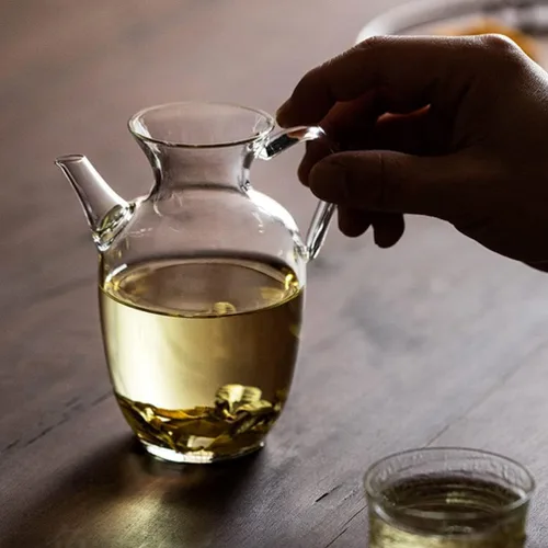 Vista 3 de Hemoton - Tetera de vidrio para uso doméstico Pequeña tetera de Kung Fu cómoda - Mango escaldado para elaborar cerveza y té de hierbas
