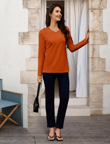 Vista 3 de MAGCOMSEN Camisetas de manga larga con cuello en V para mujer, básicas de algodón, camisetas casuales de ajuste clásico, suaves y transpirables