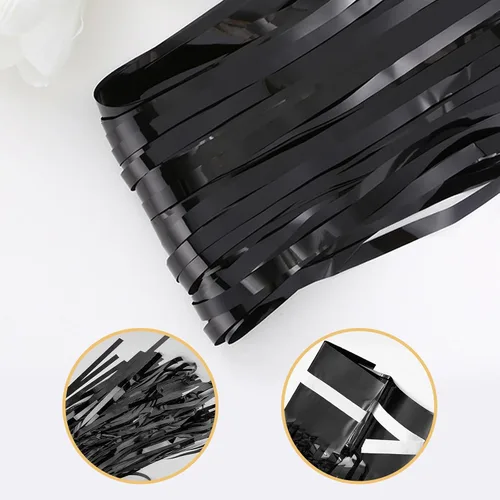 Vista 4 de Paquete de 5 cortinas de papel de aluminio negro de 3.2 x 9.8 pies, cortinas de oropel metálico con flecos, telón de fondo para cabina de fotos
