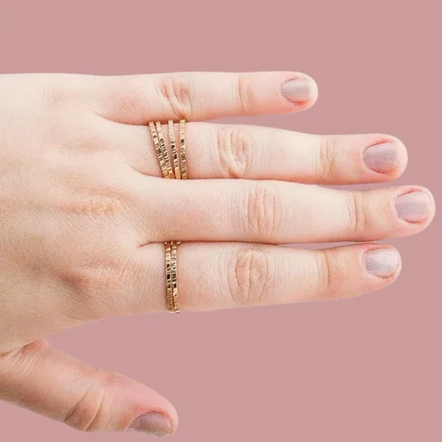 Vista 2 de Melanie Golden Jewelry Rugged Stacking Rings Silver, Gold, or Rose Gold Lined Hammered Stackable Ring Bands (2.5, 14K Gold Fill)