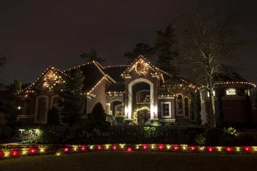 Vista 8 de Bombillas LED C9 de repuesto de color blanco cálido suave (paquete de 25) con forma de vela facetada con forma de vela de grado comercial E17