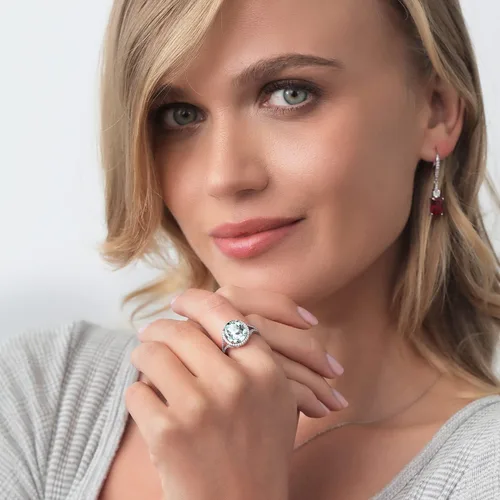 Vista 4 de Gem Stone King Anillo de compromiso de plata de ley 925 con aguamarina simulada azul cielo para mujer