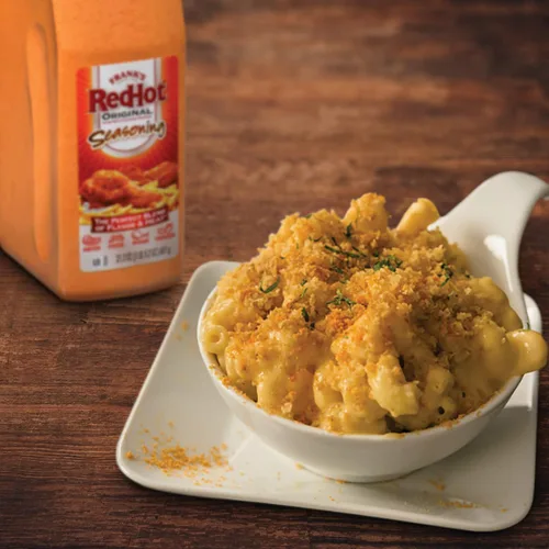Vista 4 de Frank's RedHot Condimento Original, 21.2 oz - Un Recipiente de 21.2 Onzas de Mezcla de Condimento de Salsa Picante de Ajo Sabroso y Pimienta Cayena
