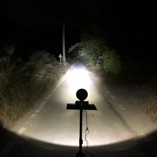 Vista 2 de Lightronic Foco LED redondo todoterreno de 7 pulgadas para motocicleta/camión, 6000 K blanco frío de largo alcance, aplicaciones de alta velocidad