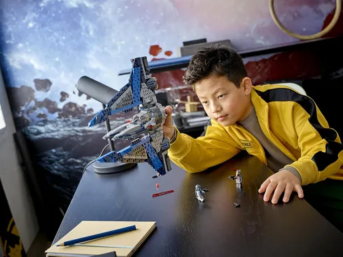 Vista 7 de LEGO® Star Wars 75316 cazador estelar mandaloriano™ a partir de 9 años