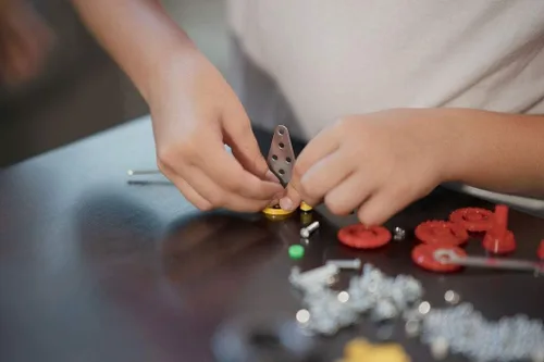 Vista 6 de Juego de erectores STEM Kit educativo Juego de construcción para niños y niñas Juego de erector de metal Kit de construcción para niños de 8 a