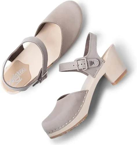 Vista 3 de Zueco suizo de madera, hecha a mano, para mujer de Sandgrens Milan