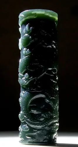 Vista 7 de China Natural Hetian Nefrita Verde Jade Tallado Dragón Real Colgante Amuleto