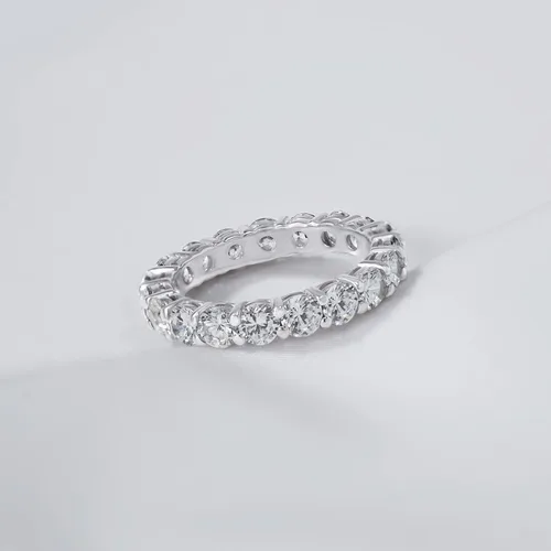 Vista 68 de Amazon Essentials Anillo de plata de ley chapada en platino o oro con circonita cúbica redonda de elementos infinitos