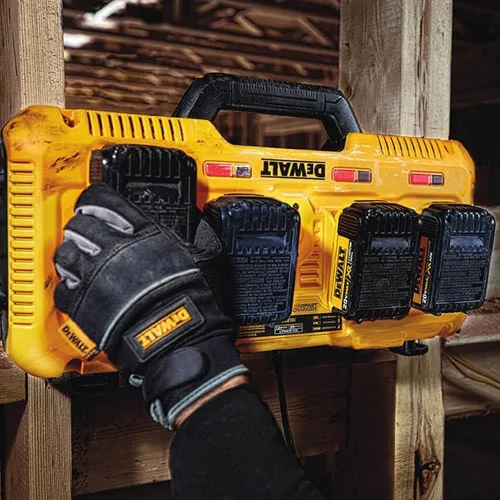 Vista 2 de DeWalt DCB104 Batería 4 Entradas 10.8/12V/18V/54/8Ah