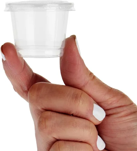 Vista 6 de Juvale Vasos desechables con tapas, plástico de 1 onza, transparente, paquete de 500 unidades, tazas de condimentos, recipientes de salsa