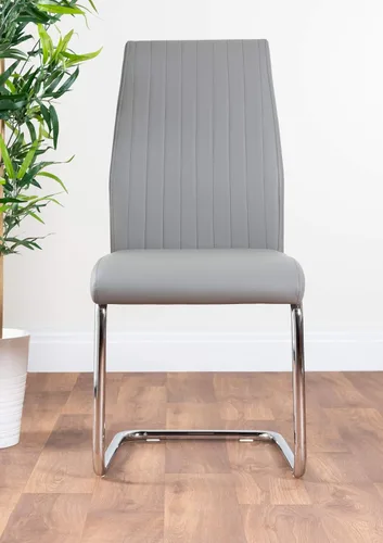 Vista 7 de Furniturebox UK Giovani - Juego de mesa de comedor de cristal negro y blanco de alto brillo y 4 sillas Lorenzo