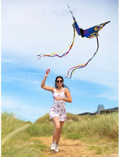 Vista 4 de HQ Kites L - Cometa de mariposa, cometa de una sola línea de 51 pulgadas con cola