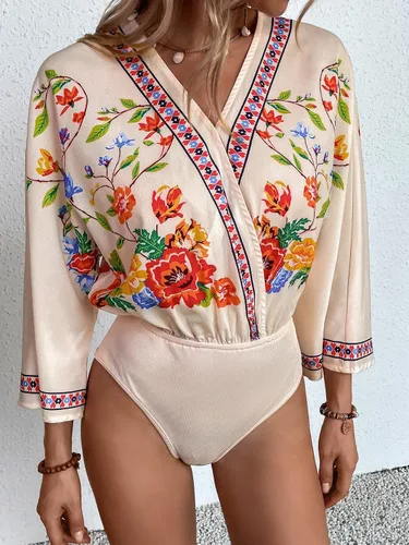 Vista 6 de OYOANGLE Body de manga 34 con cuello en V y estampado floral casual para mujer