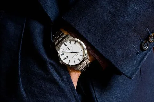 Vista 7 de The Tramontane - Reloj de pulsera de acero inoxidable hecho en Suiza, Acero