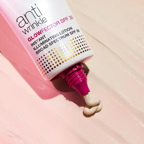 Vista 6 de StriVectin Loción iluminadora instantánea GlowFector SPF 30, 1 oz Amplio espectro, aumenta la luminosidad de la piel