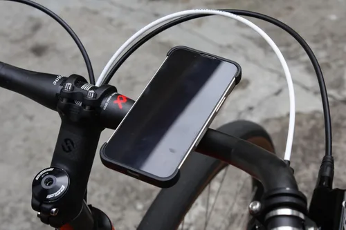 Vista 3 de Snap! Soporte magnético para teléfono móvil para manillar de bicicleta: seguro y ligero, color negro