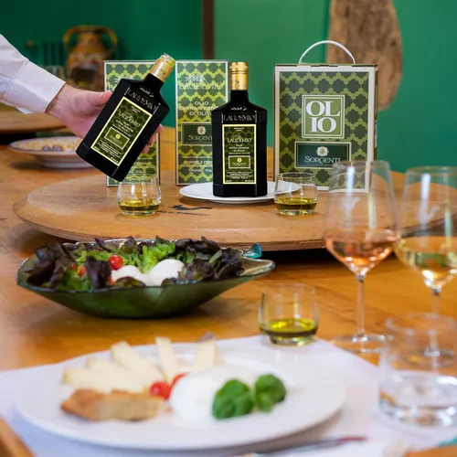 Vista 7 de Laudemio Sorgenti, Aceite de Oliva Extra Virgen Rico en Polifenoles de la Toscana +650 mg/kg, Cosecha Temprana Fresca 2024-2025, Premio de Oro