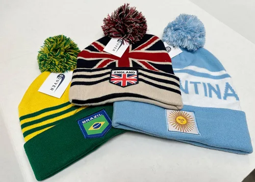 Vista 6 de COUVER Gorro con pompón de equipo de fútbol