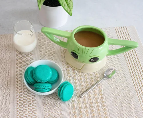 Vista 3 de STAR WARS: The Mandalorian Grogu - Taza de cerámica esculpida Taza de café grande sin BPA para expreso, cafeína, bebidas, esenciales para el hogar