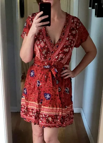Vista 4 de TEMOFON - Vestido bohemio de verano para mujer, vestido cruzado floral con cuello en V y manga corta, minivestido de playa, S-XL